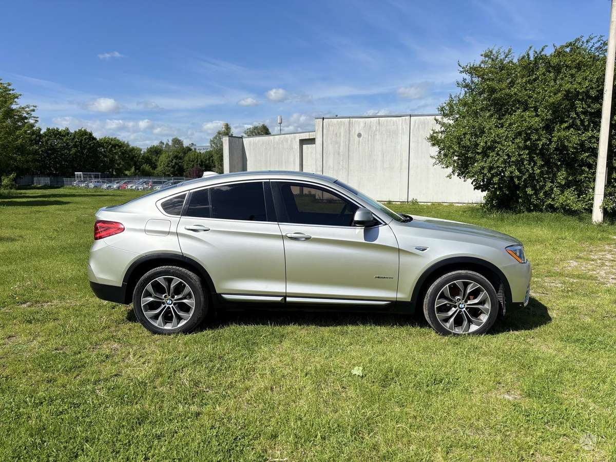 BMW X4, 2.0 l., off-road / crossover