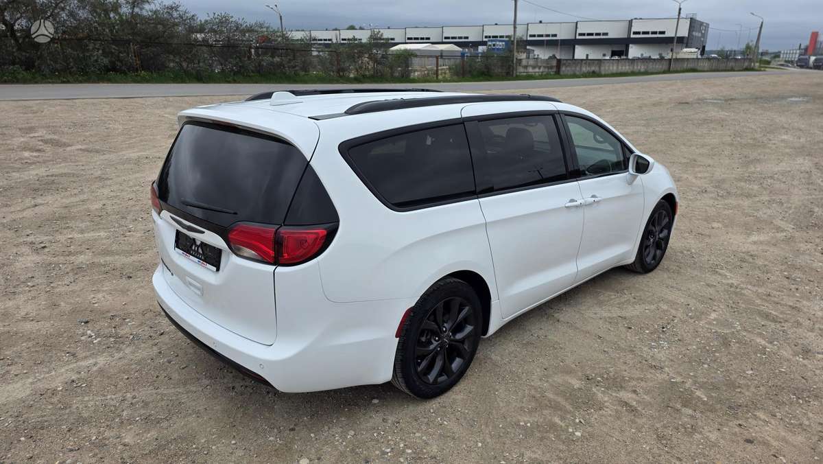 Chrysler Pacifica, 3.6 l., Минивэн