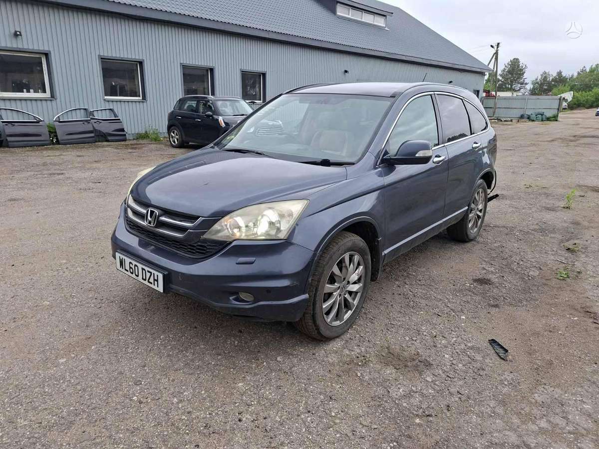 Honda CR-V rezerves daļās. Engine code n22b3 color code nh684px