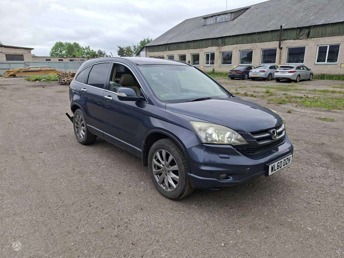 Honda CR-V rezerves daļās. Engine code n22b3 color code nh684px