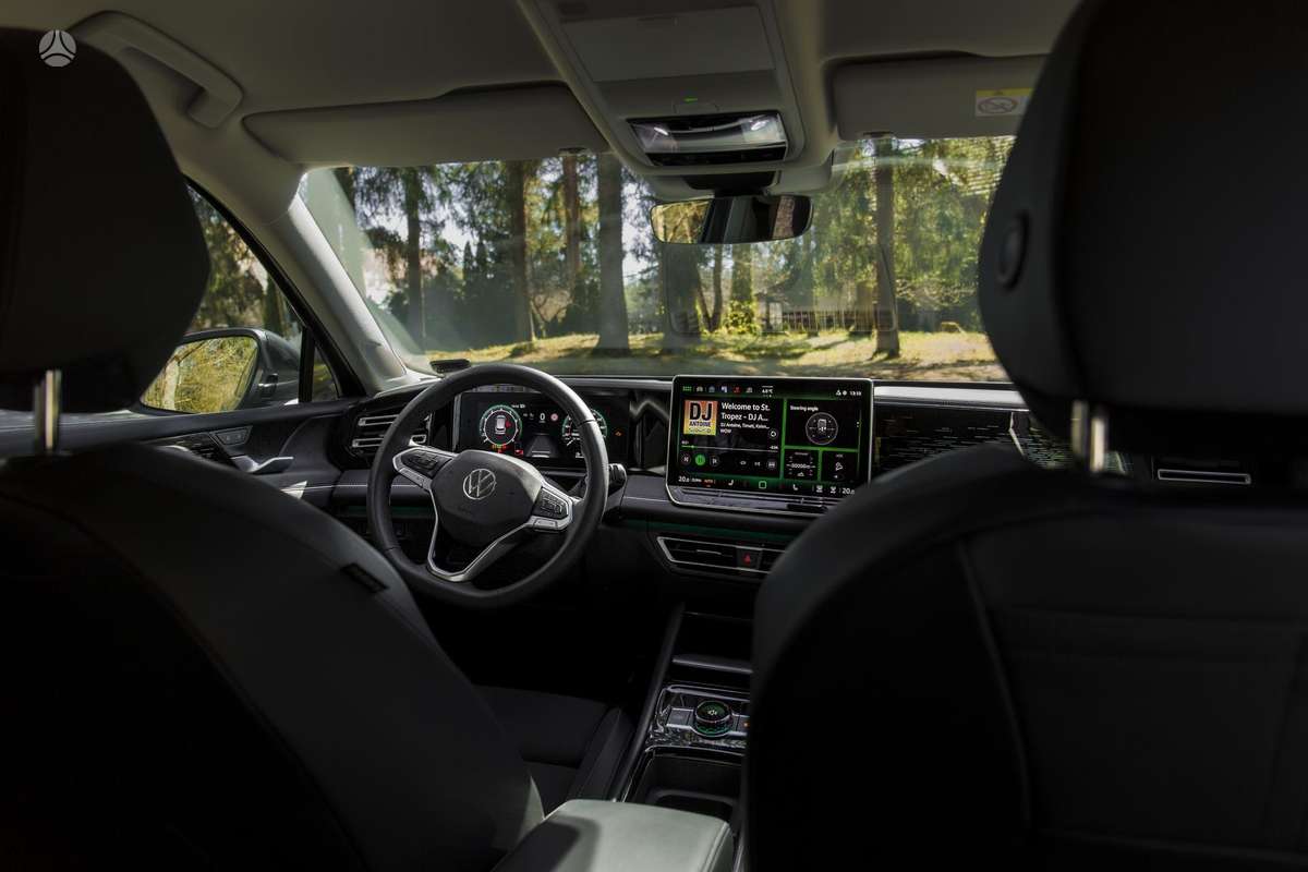 Volkswagen Tiguan - 9
