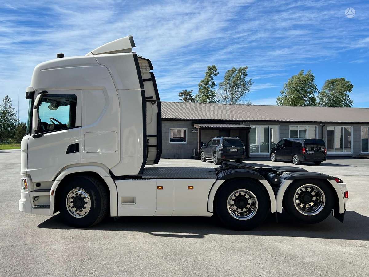 Scania G450 A6X2NB, single sleeper
