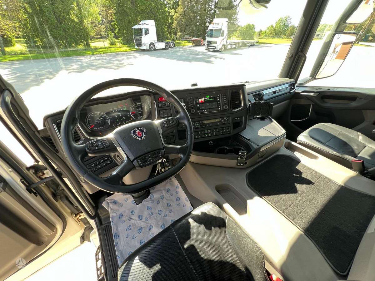 Scania G450 A6X2NB, single sleeper
