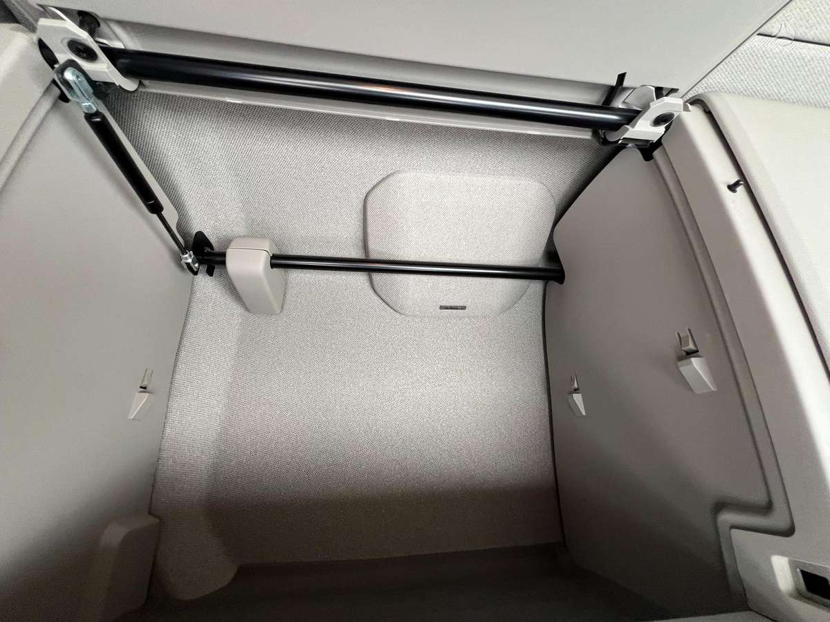Scania G450 A6X2NB, single sleeper