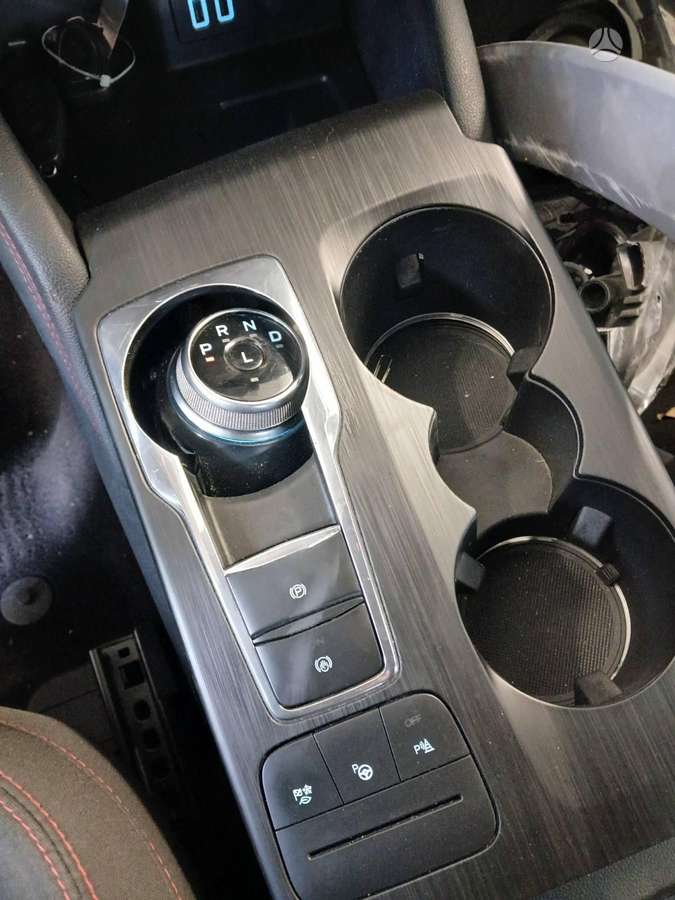 Ford Kuga dalimis. Europinė