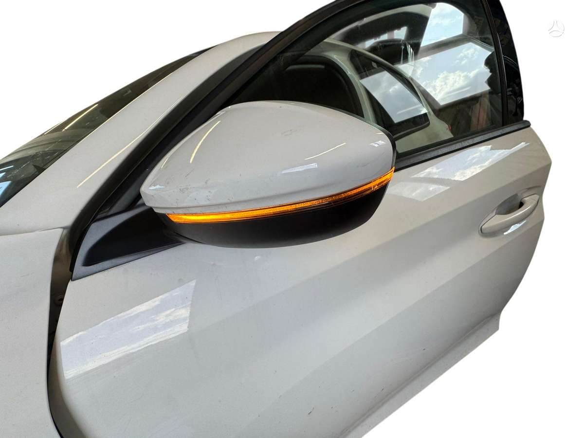 Peugeot 208 dalimis. Europa