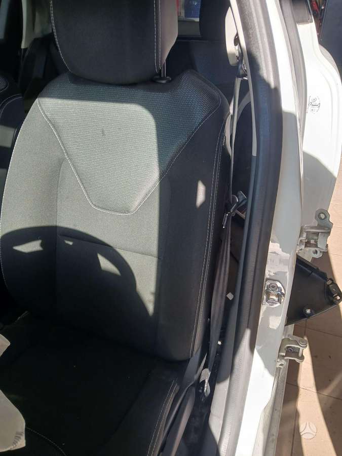 Renault Clio rezerves daļās