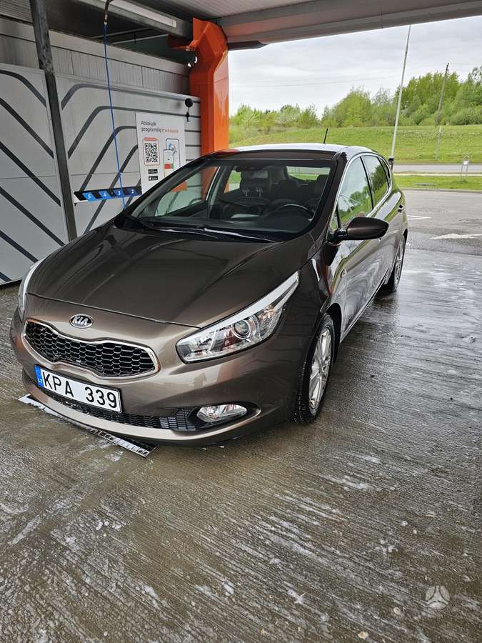 Kia Ceed, 1.6 l., hatchback