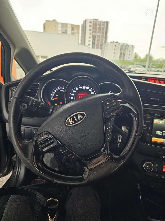 Kia Ceed, 1.6 l., hatchback
