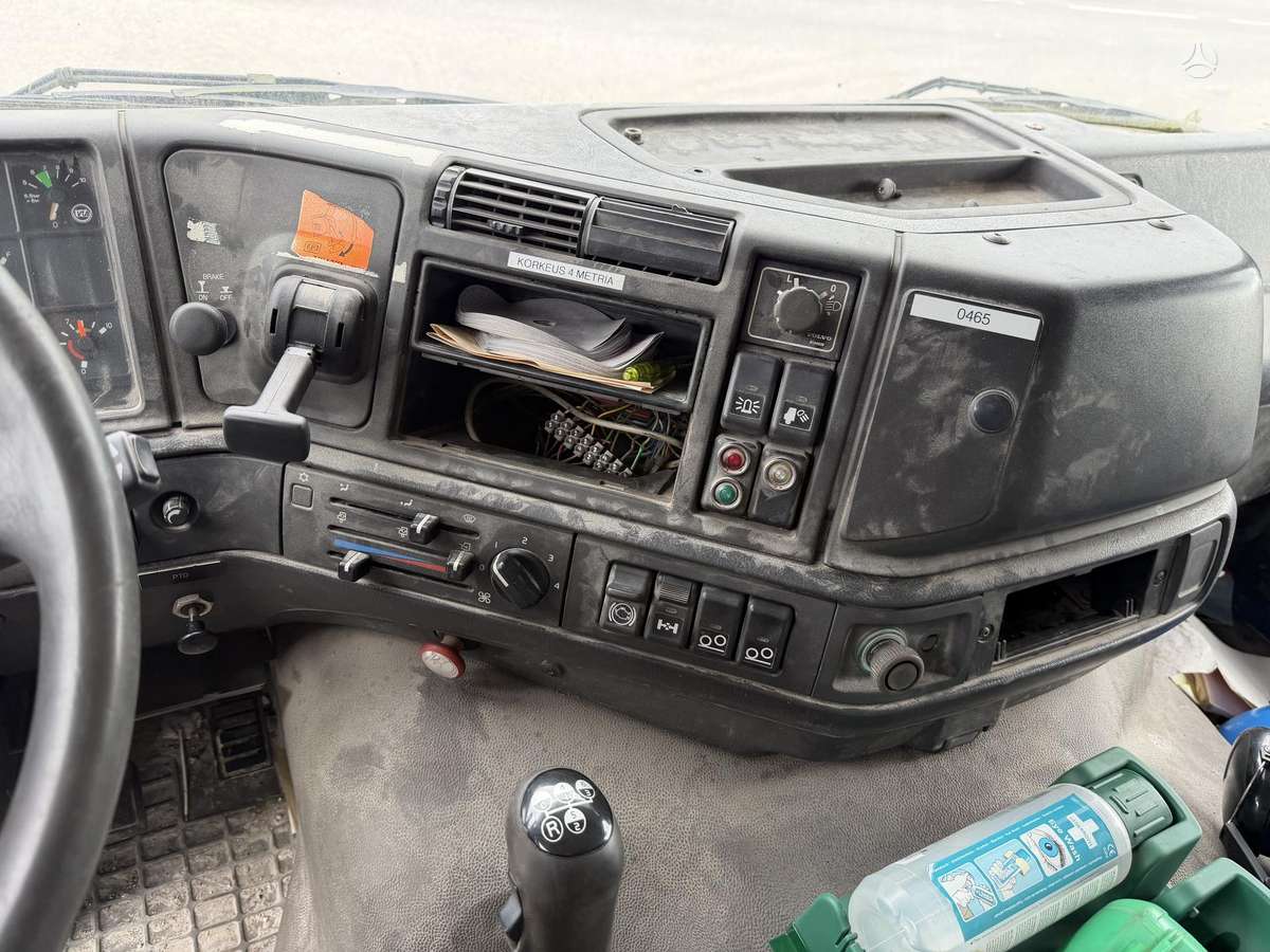 Volvo FM12 420 8x2 Capbora 8000, автоцистерны