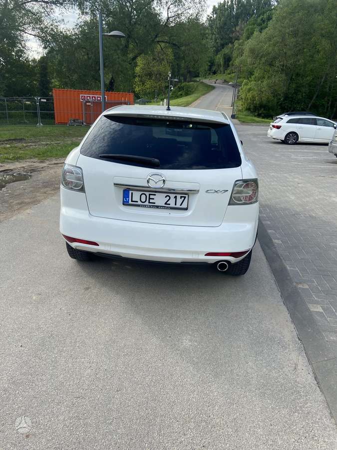 Mazda CX-7, 2.2 l., off-road / crossover