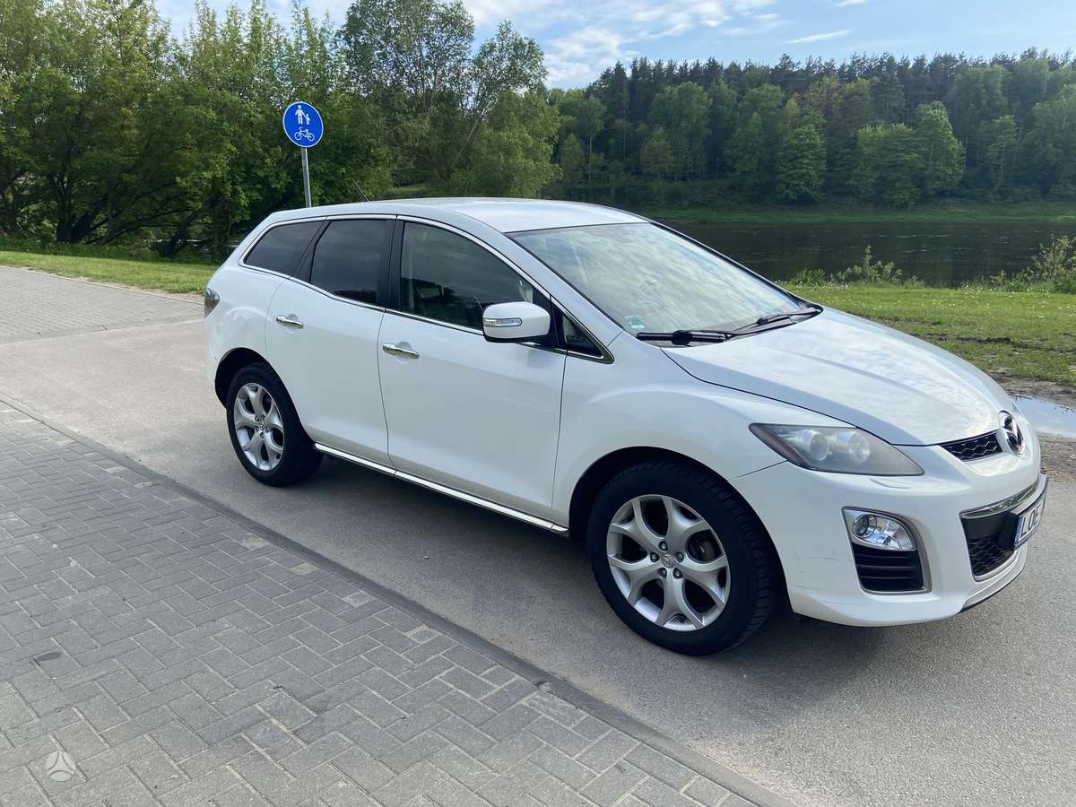 Mazda CX-7, 2.2 l., off-road / crossover