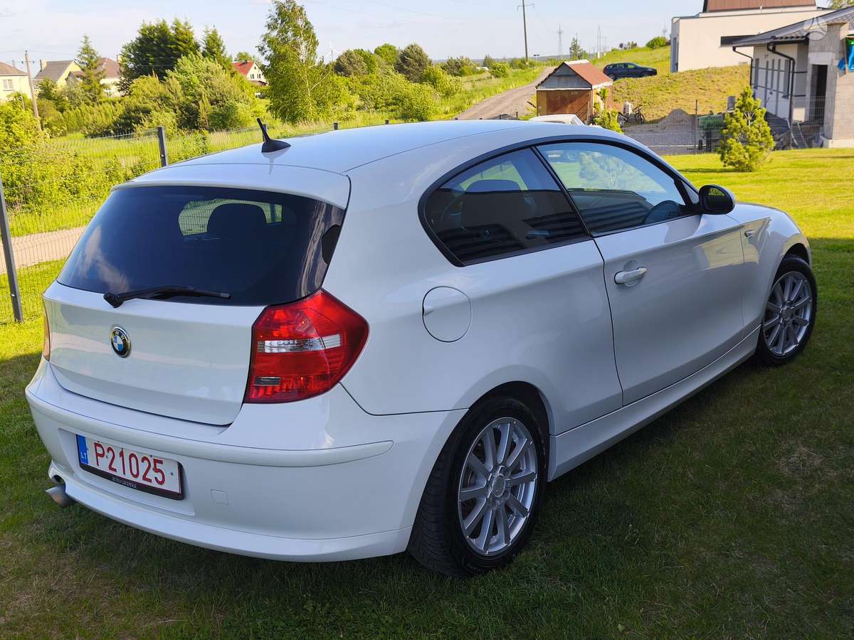 BMW 120, 2.0 l., hatchback
