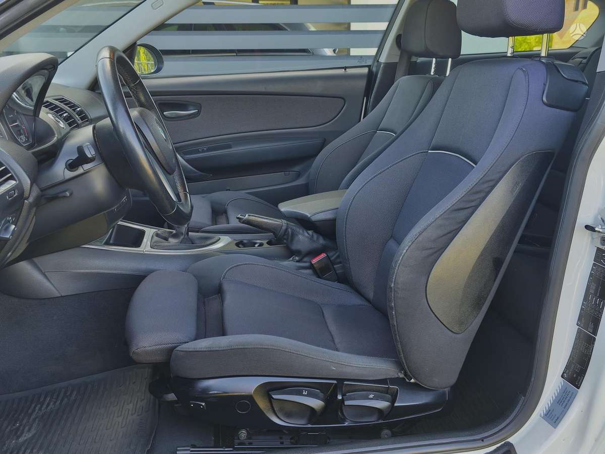 BMW 120, 2.0 l., hatchback