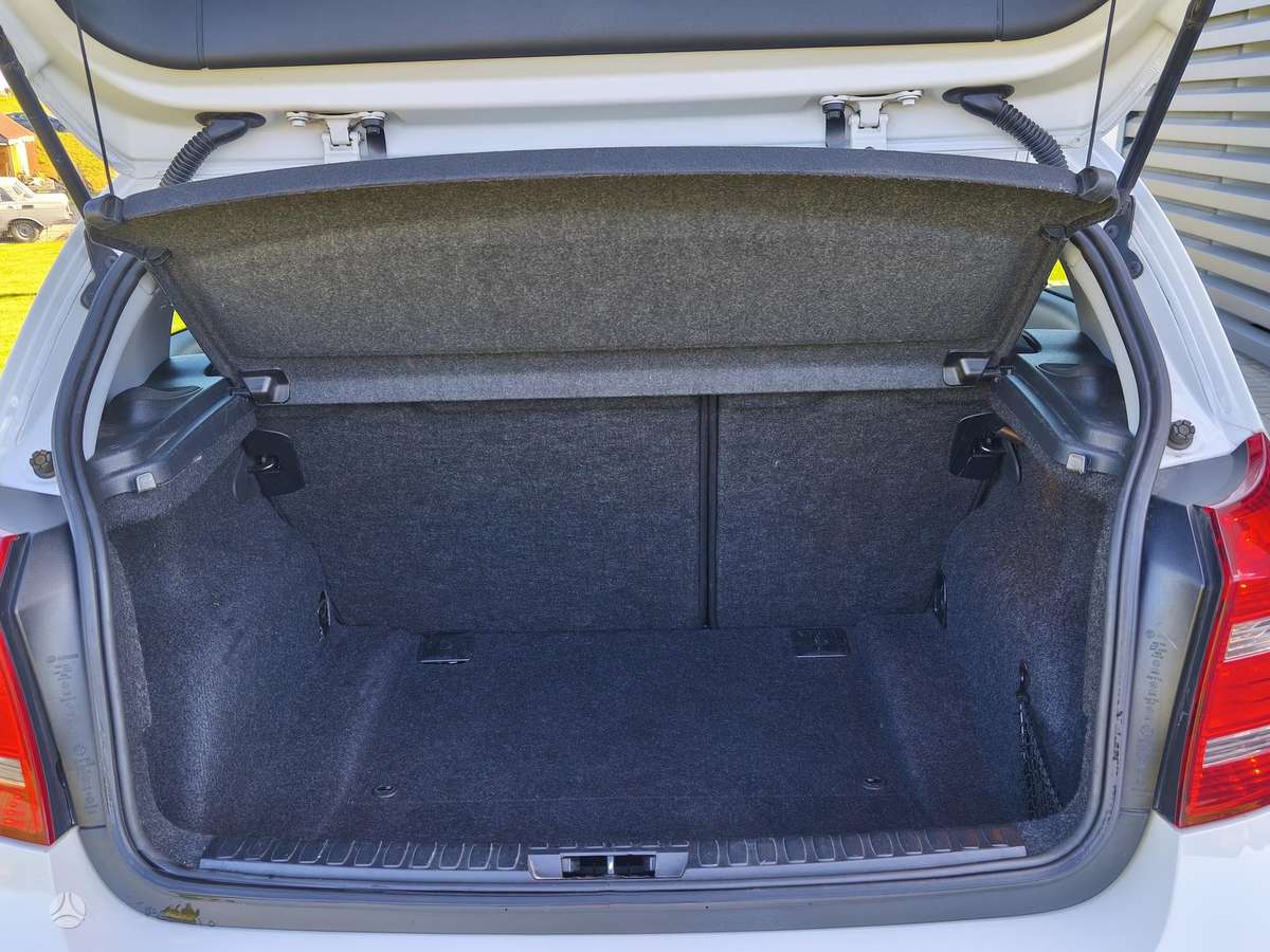 BMW 120, 2.0 l., hatchback