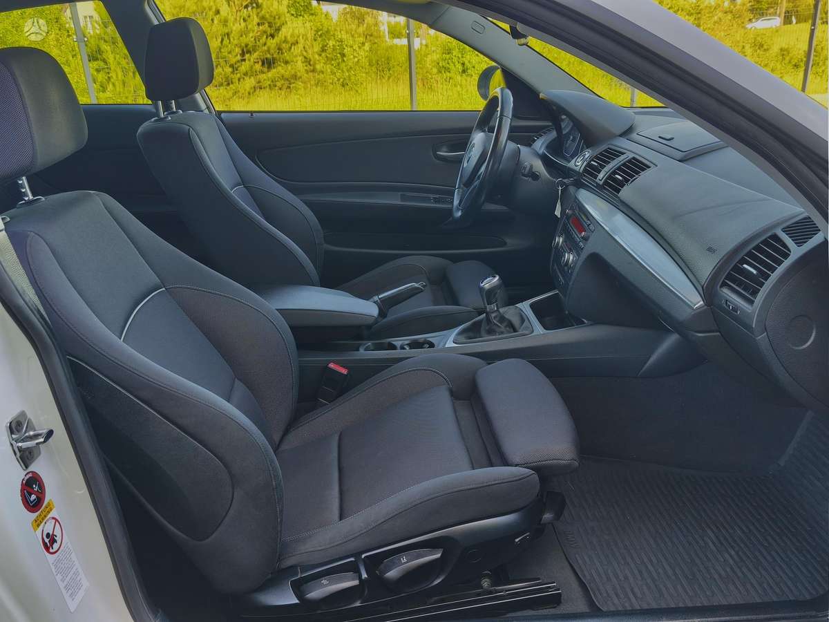 BMW 120, 2.0 l., hatchback