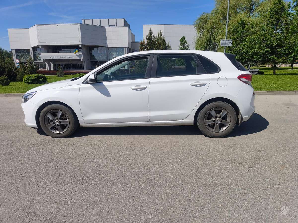 Hyundai i30, 1.4 l., hatchback