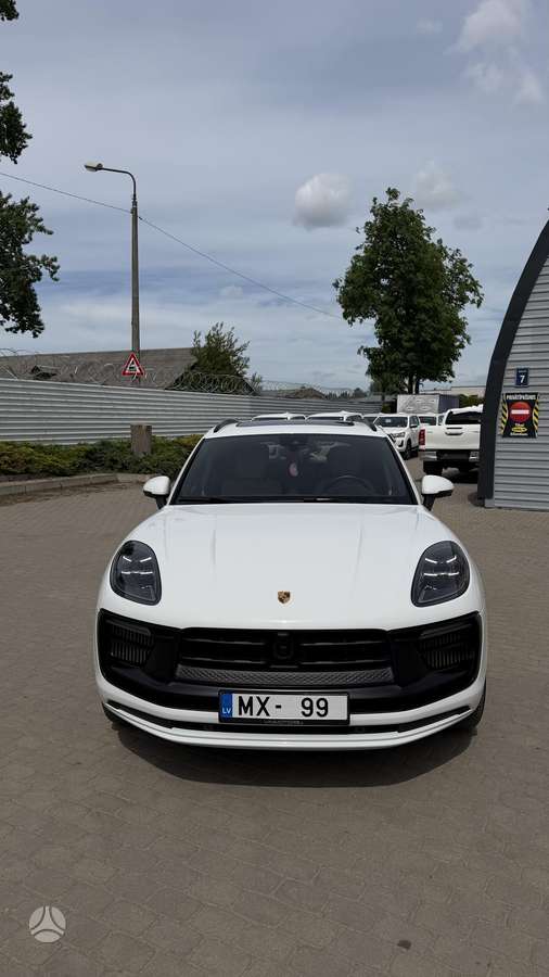Porsche Macan - 2