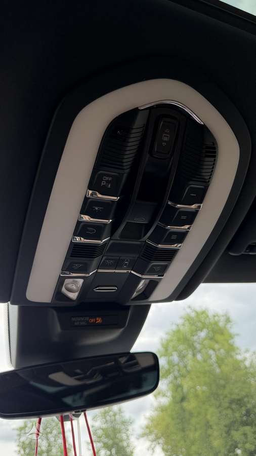 Porsche Macan - 11