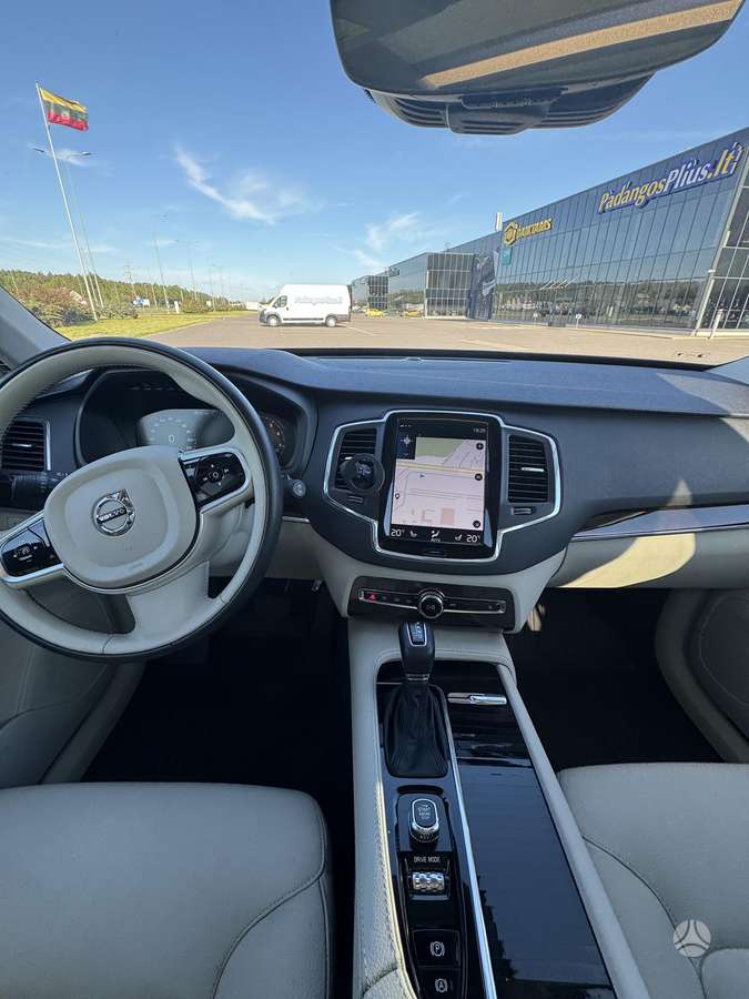 Volvo XC90 - 12