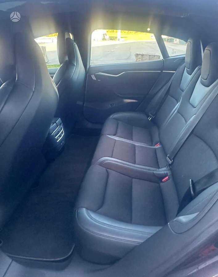 Tesla Model S, 75 kWh, hatchback