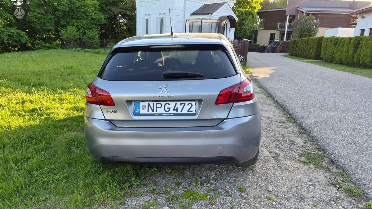 Peugeot 308, 1.2 l., hatchback