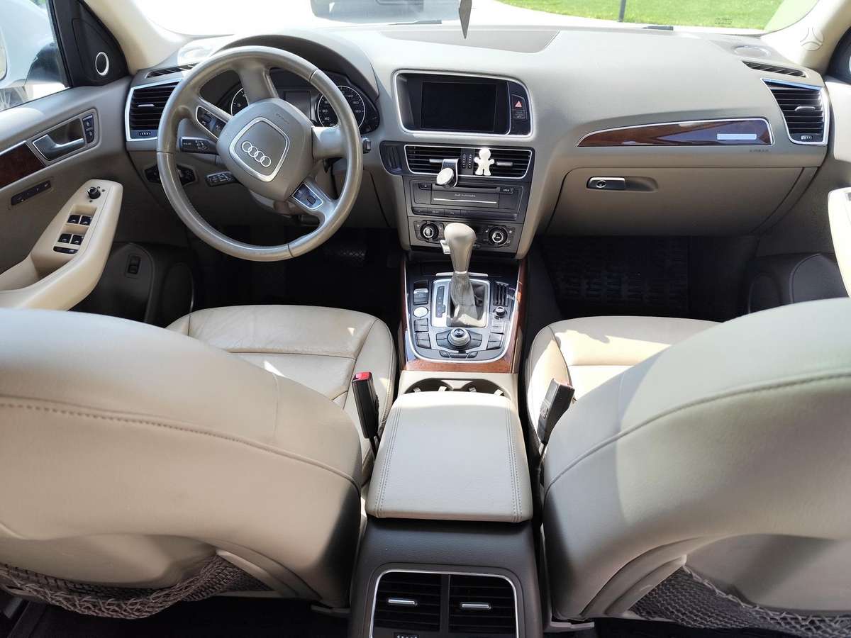 Audi Q5, 3.2 l., Внедорожник / Кроссовер