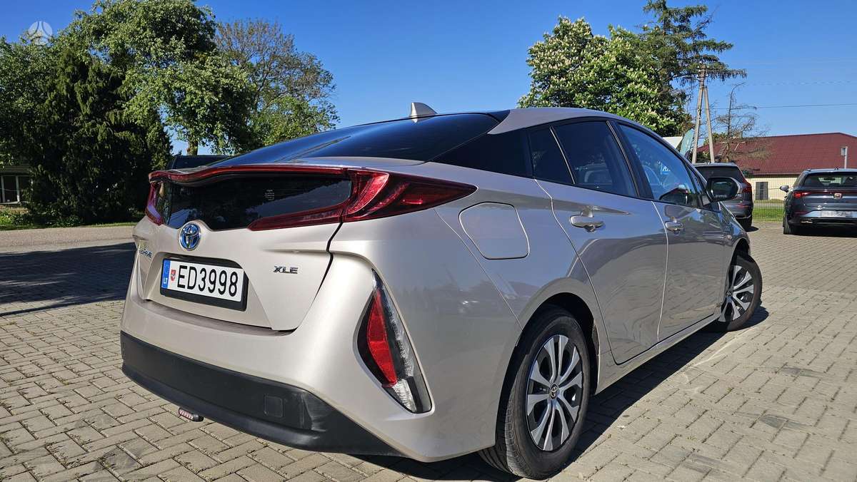 Toyota Prius Prime - 5
