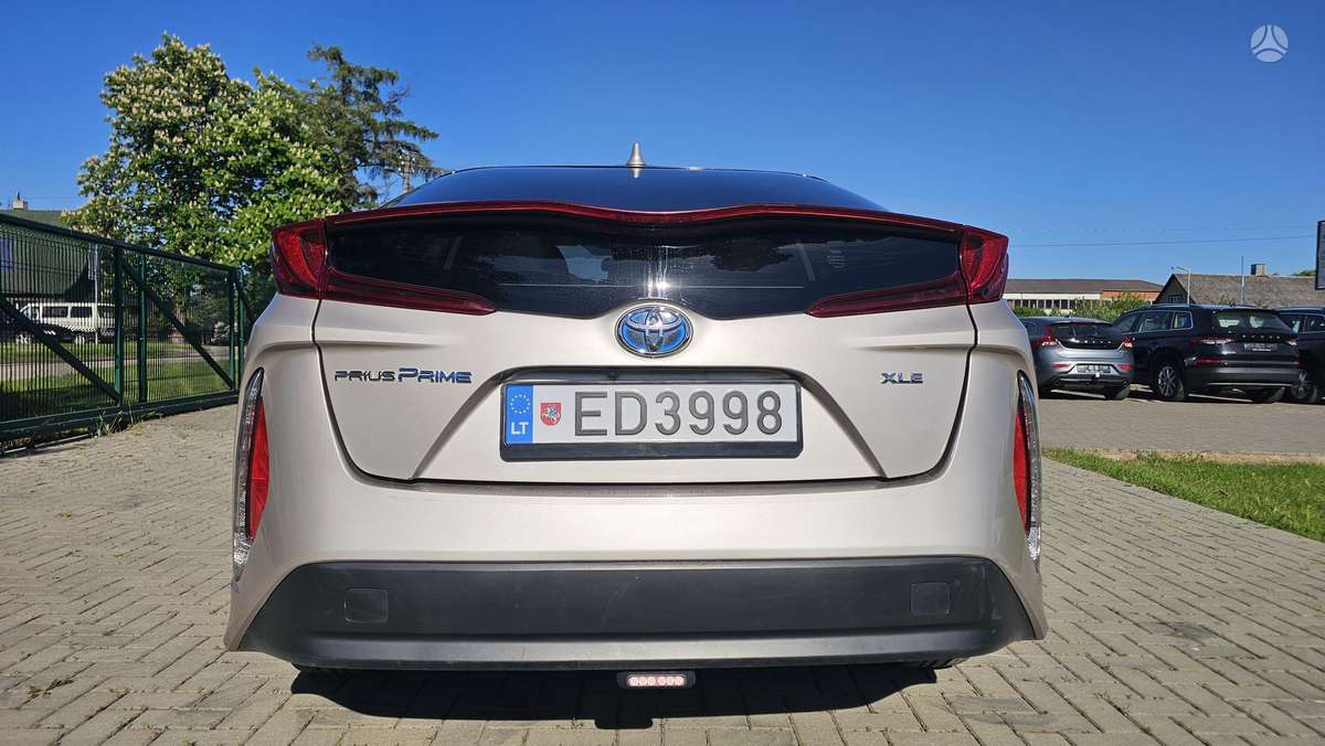 Toyota Prius Prime - 6