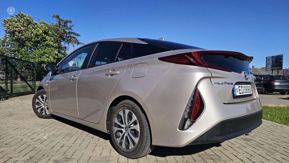 Toyota Prius Prime - 7