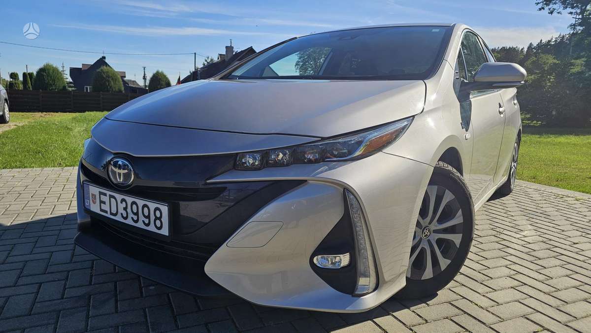 Toyota Prius Prime - 9
