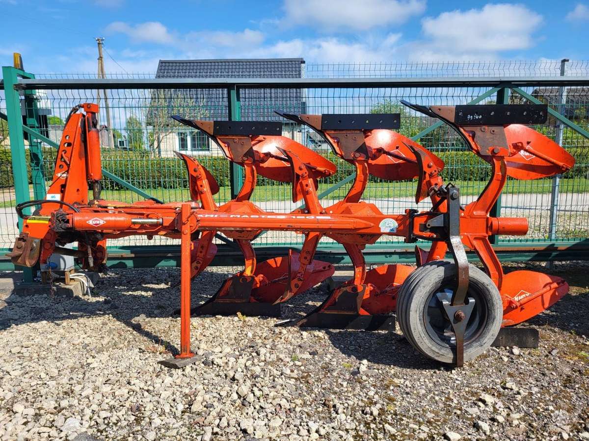 Kuhn VARI MASTER 120, ploughs
