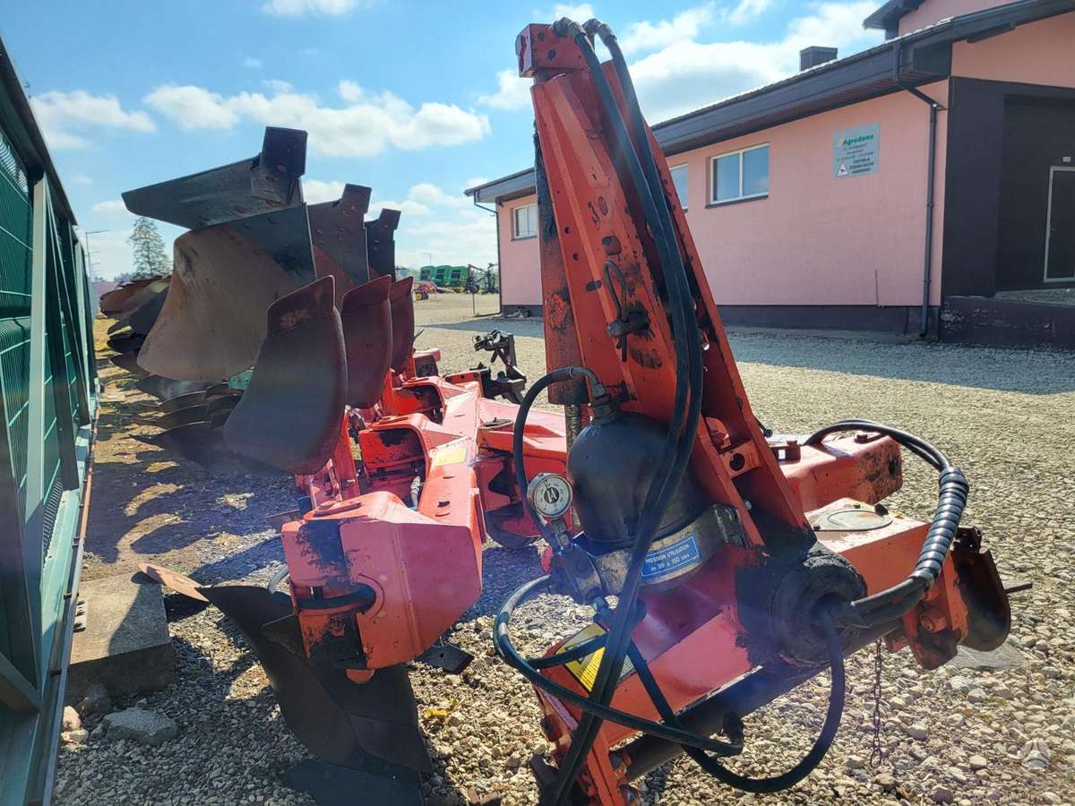 Kuhn VARI MASTER 120, plūgai