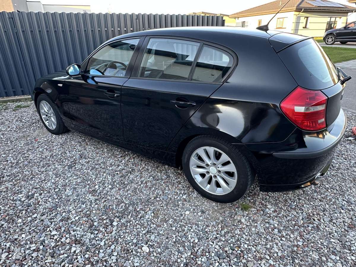 BMW 116, 1.6 l., hatchback
