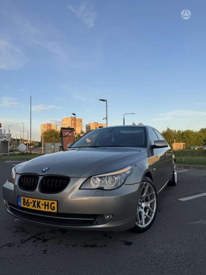BMW 525, 2.5 l., Седан