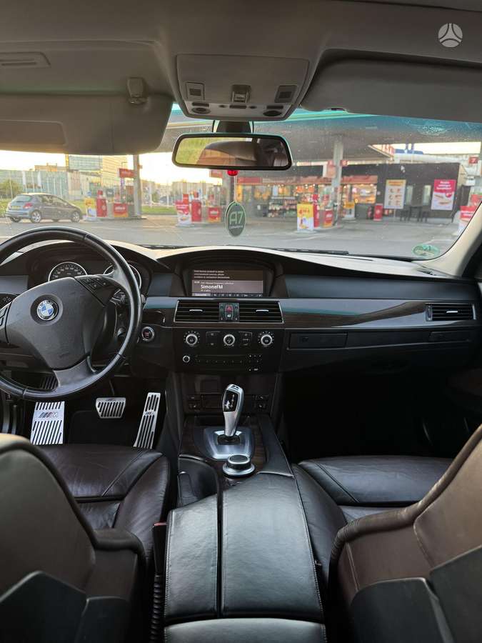 BMW 525, 2.5 l., Седан