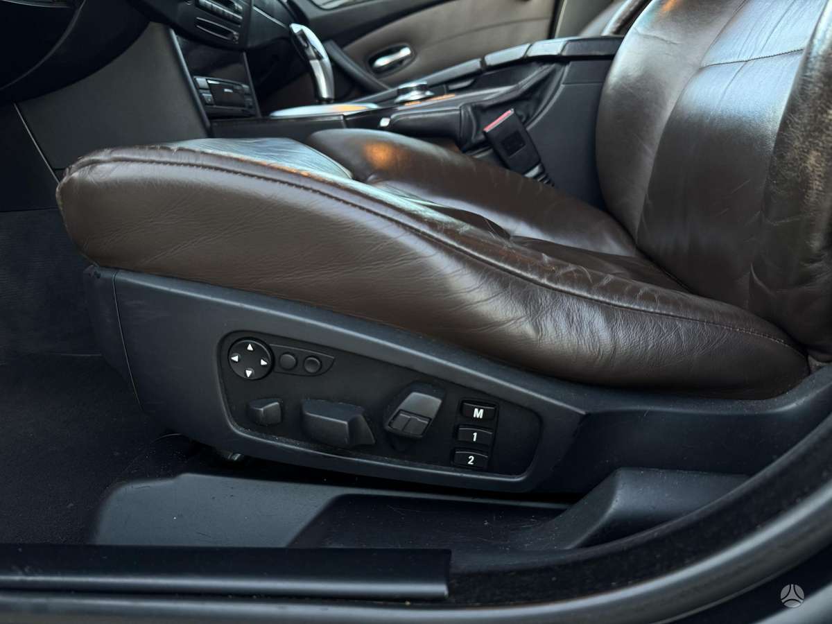 BMW 525, 2.5 l., Седан