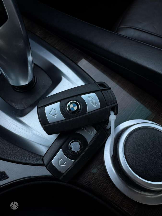 BMW 525, 2.5 l., Седан