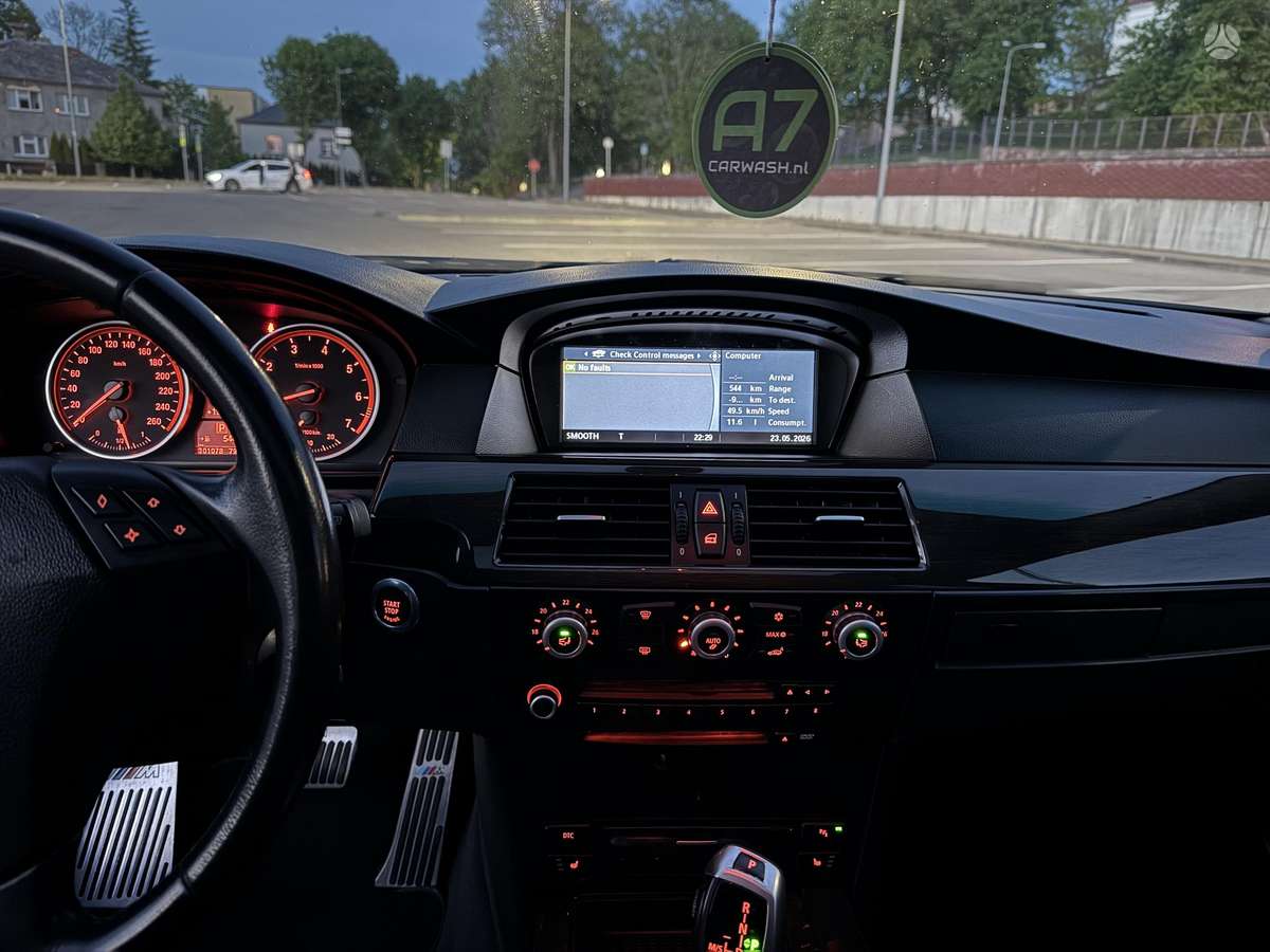 BMW 525, 2.5 l., Седан