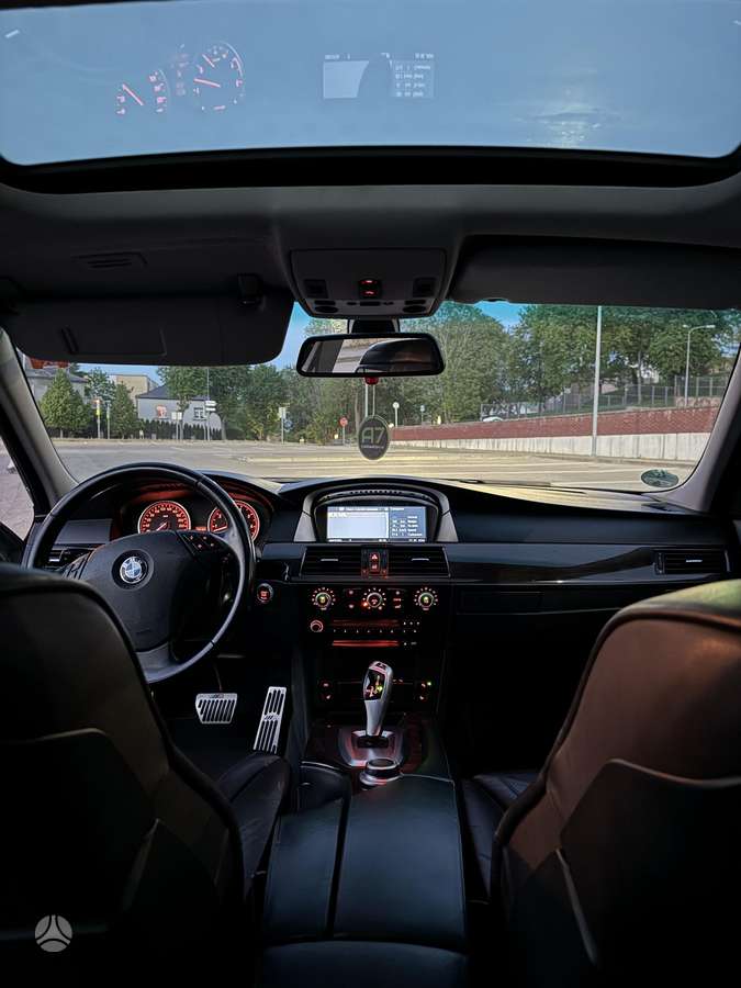 BMW 525, 2.5 l., Седан