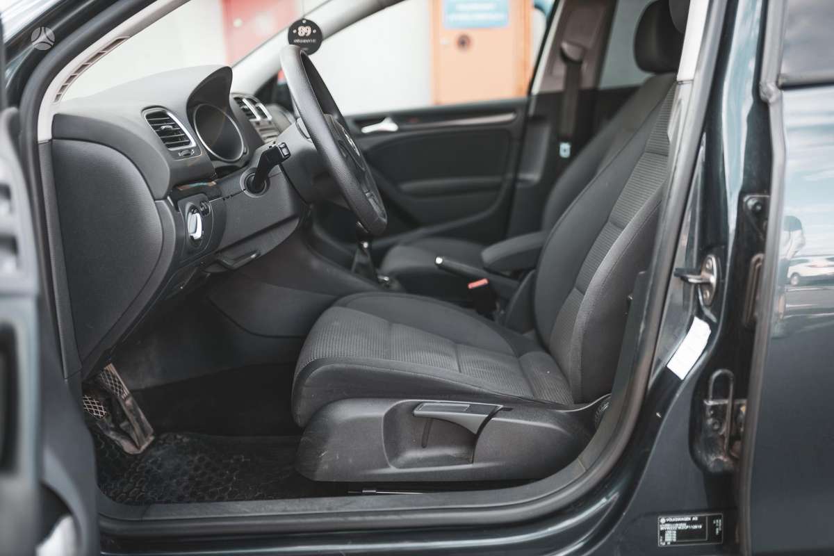 Volkswagen Golf, 1.2 l., hatchback