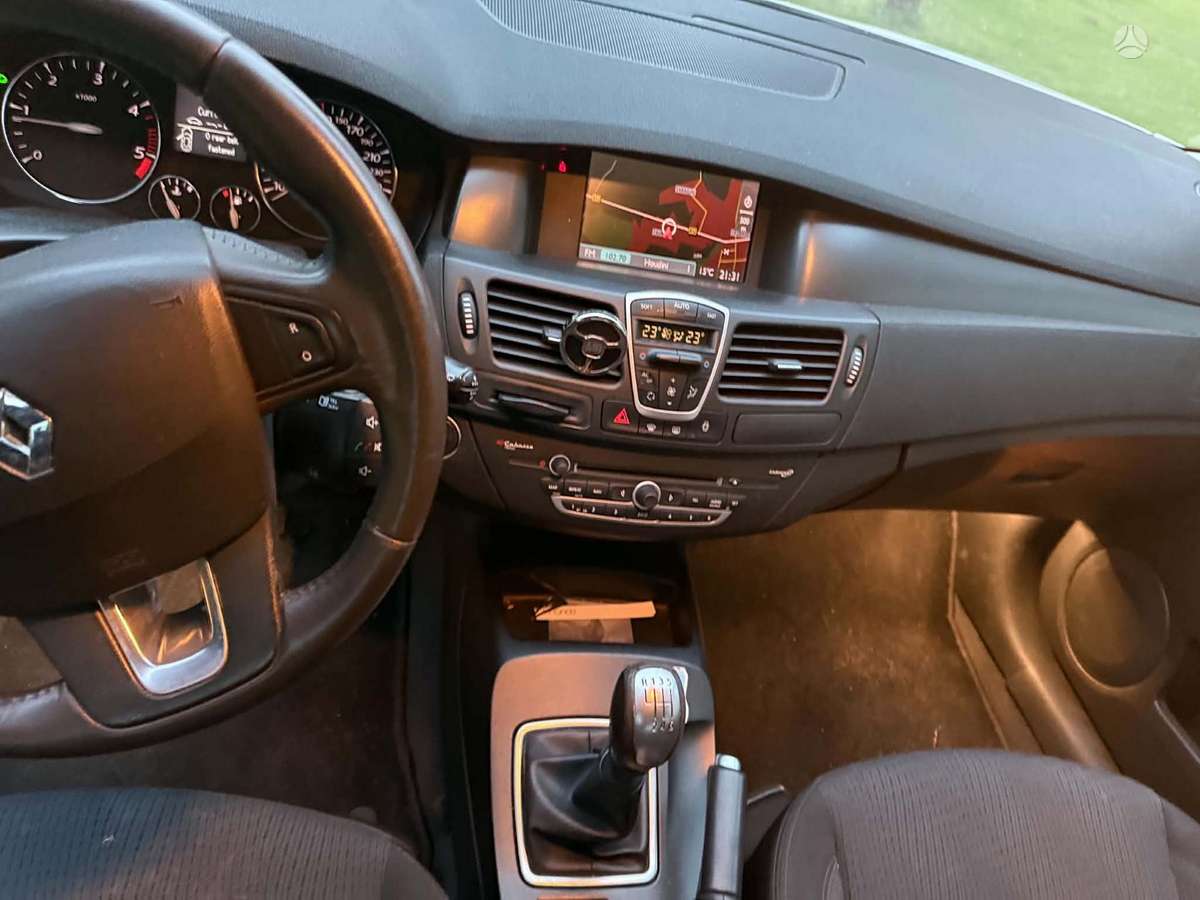 Renault Laguna - 8