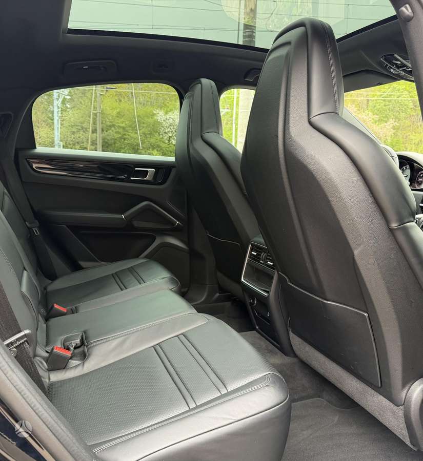 Porsche Cayenne Coupe - 11