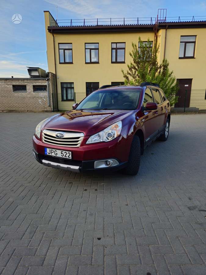 Subaru Outback, 2.5 l., off-road / crossover
