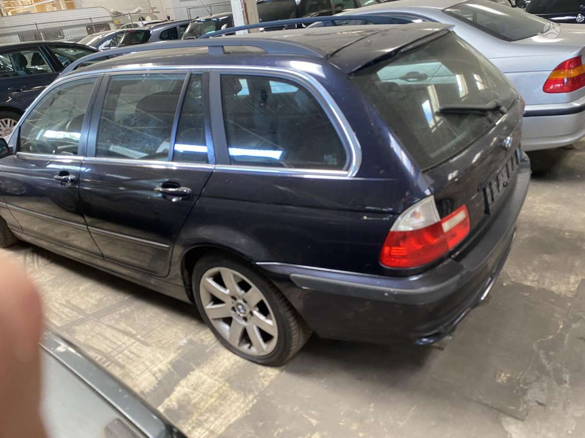 BMW 325, Универсал
