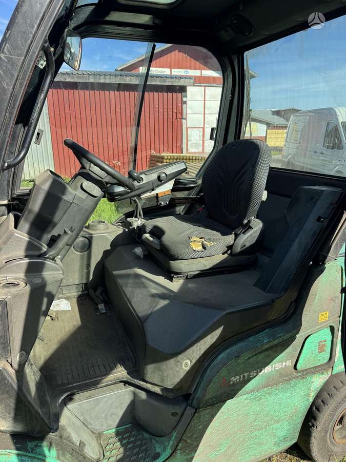 Mitsubishi FD35N, forklifts