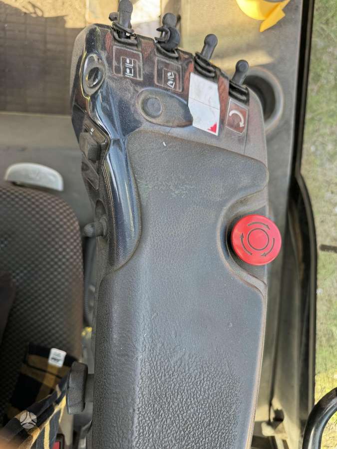 Mitsubishi FD35N, forklifts