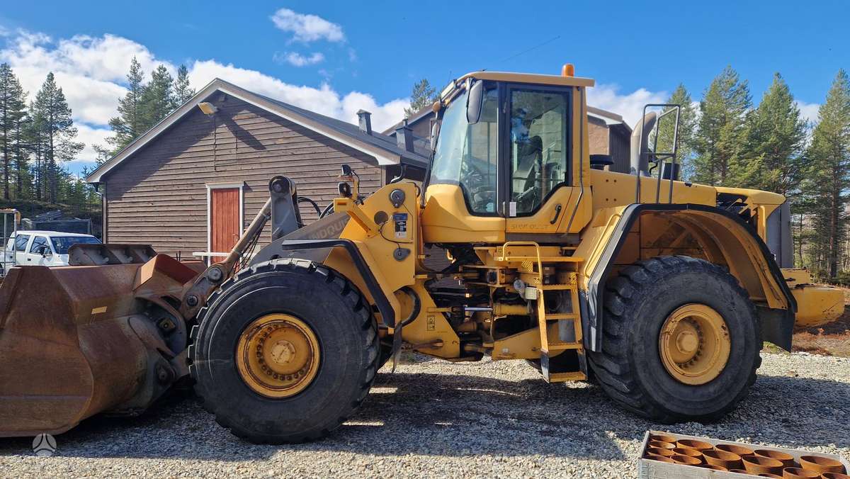 Volvo L180 F, frontal loader