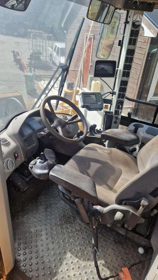 Volvo L180 F, frontal loader