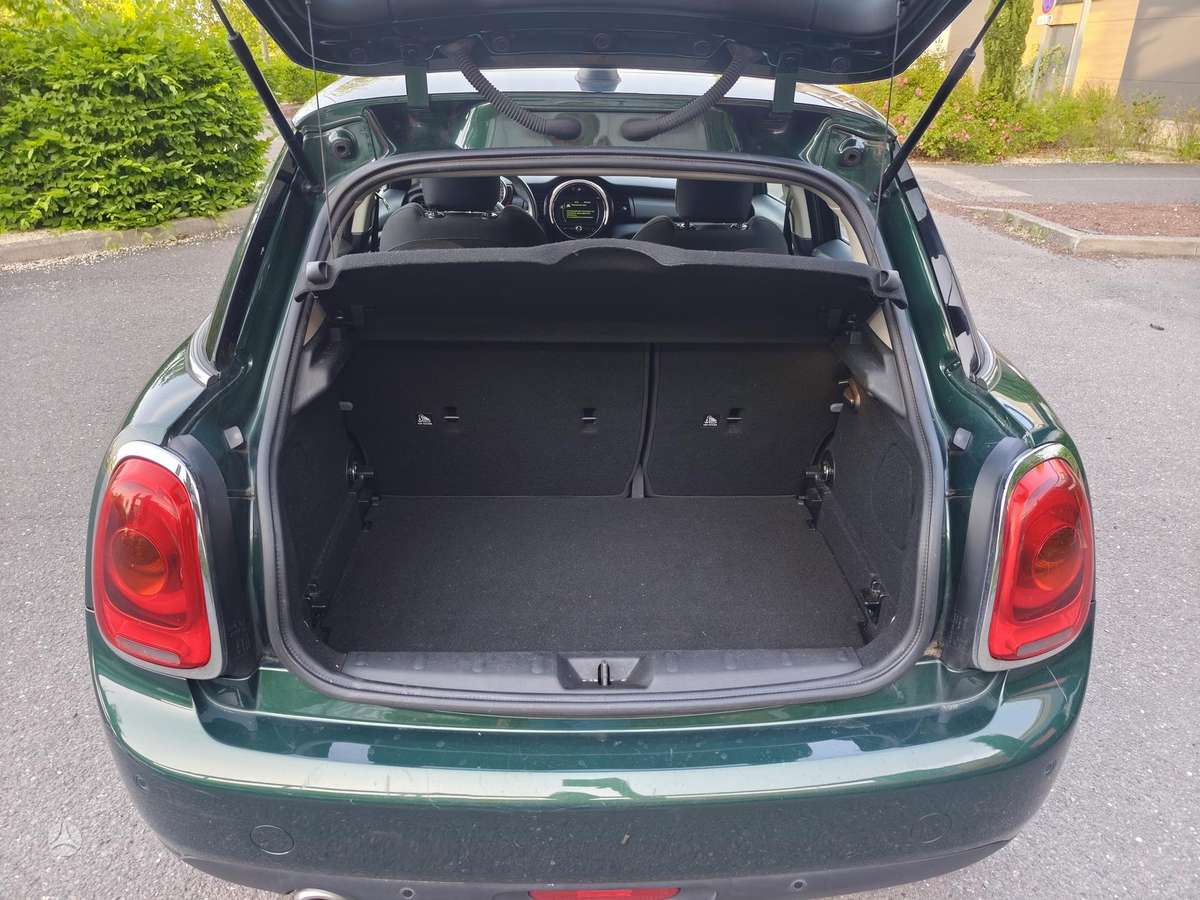 Mini Cooper, 1.5 l., hatchback